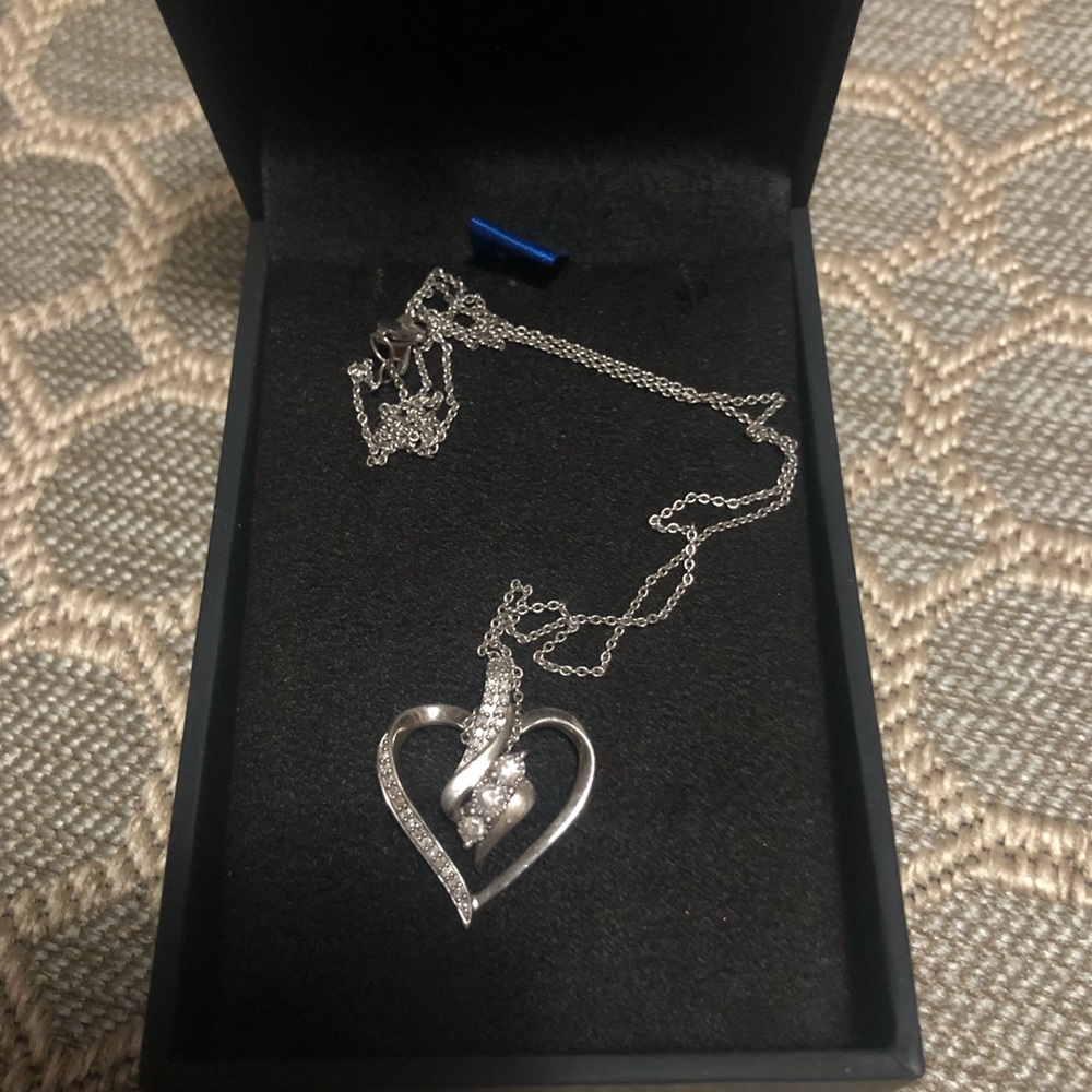 Beautiful heart necklace  silver with diamonds